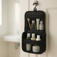 Trousse de toilette suspendue : gain de place